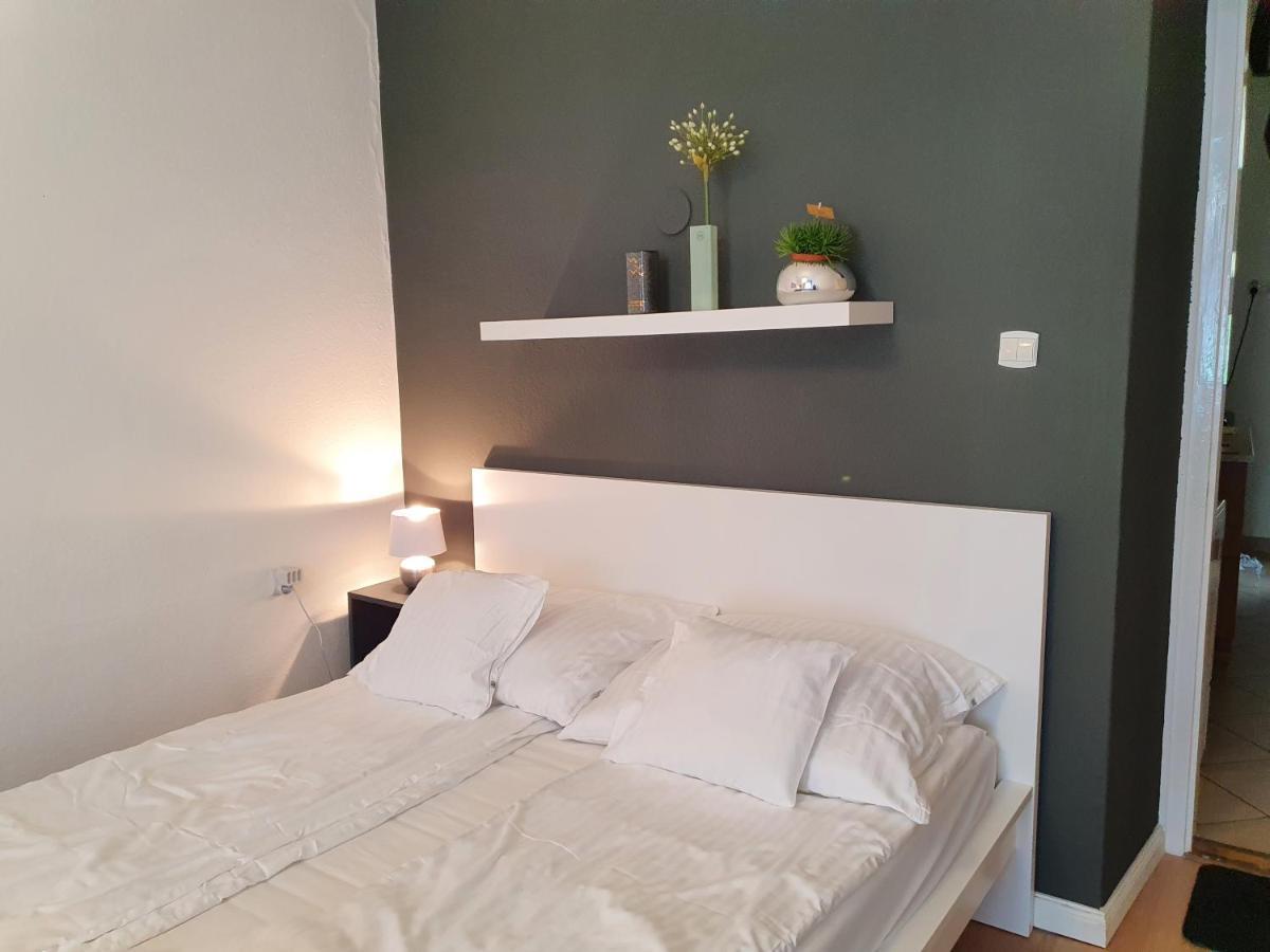 Boesix Apartment