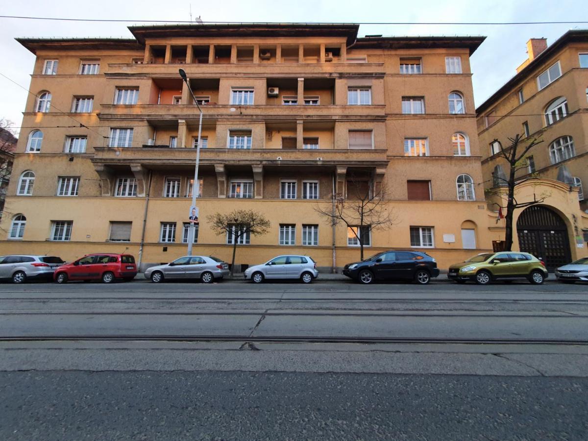 Boesix Apartment
